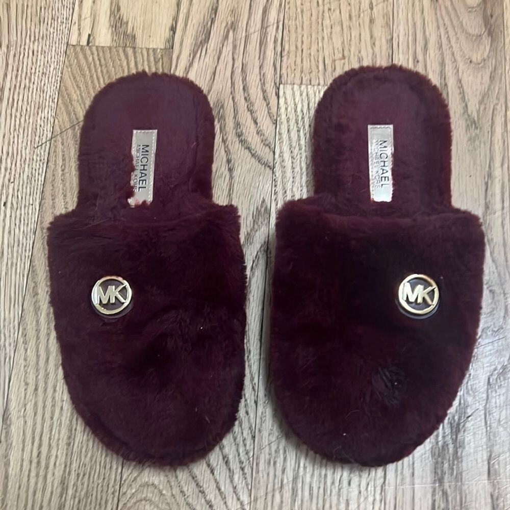 MICHAEL KORK ALEXIS FAUX FÜR SLIPPERY‎ SIZE 9